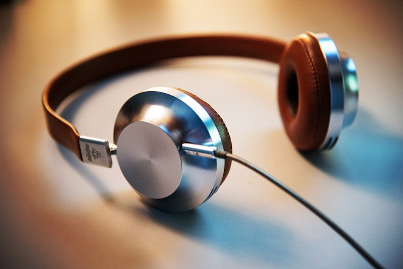SoundWave Pro ANC Headphones - Pearl White